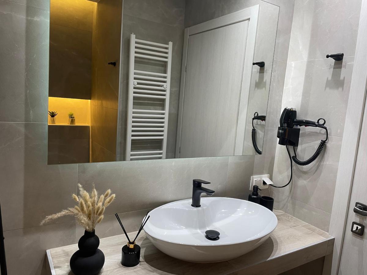 Jacuzzi Suite Ladadika Tesalónica Exterior foto